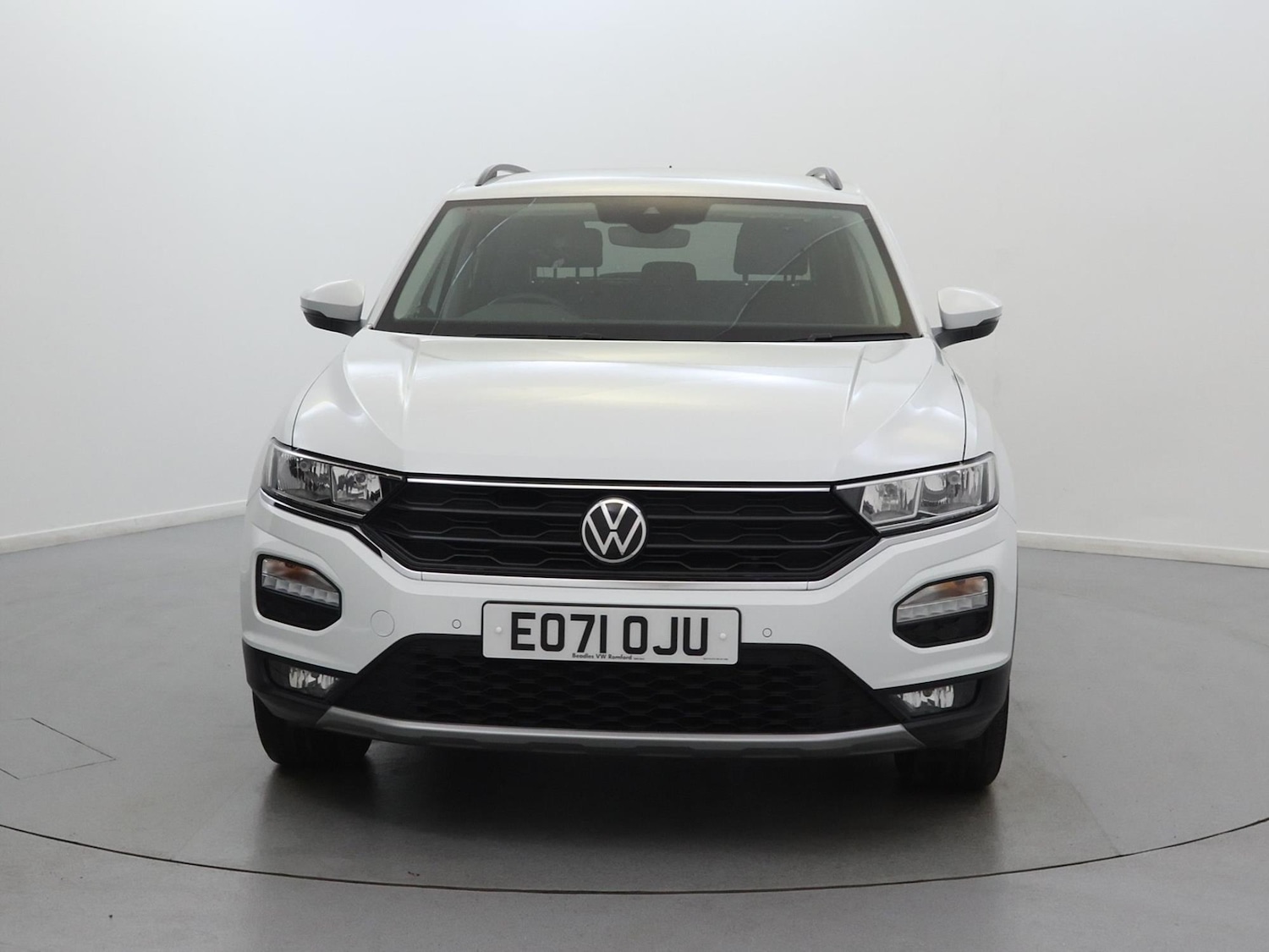 Used Volkswagen T-Roc 2021 for sale - 76274693: Photo 2
