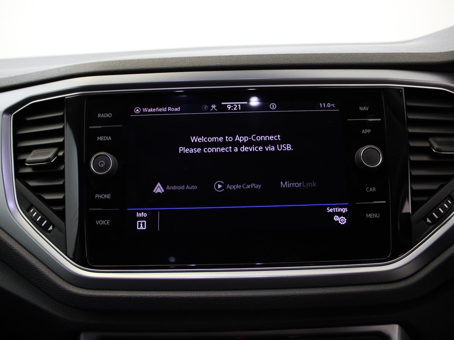 Used Volkswagen T-Roc 2021 for sale - 76274693: Photo 25