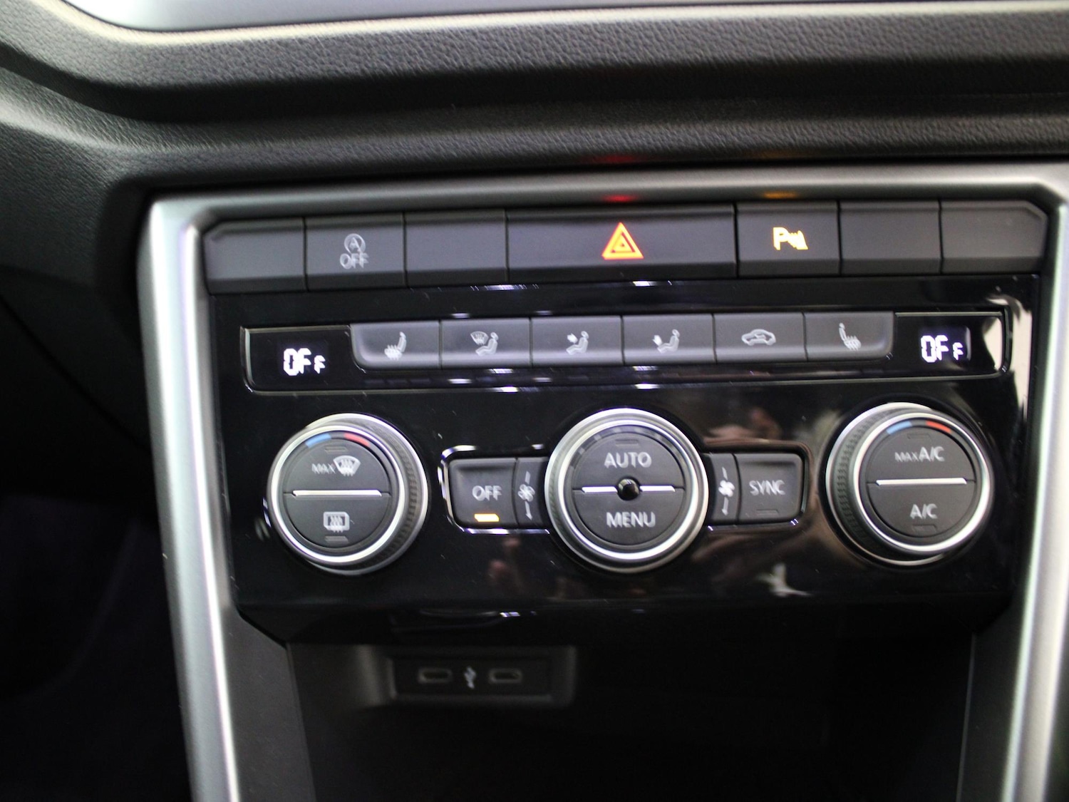 Used Volkswagen T-Roc 2021 for sale - 76274693: Photo 26