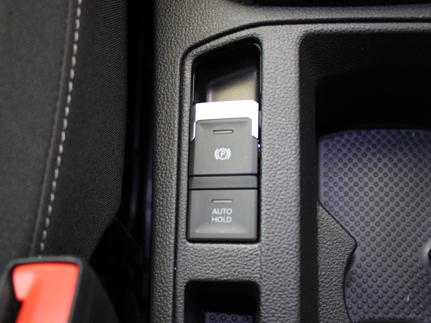 Used Volkswagen T-Roc 2021 for sale - 76274693: Photo 28