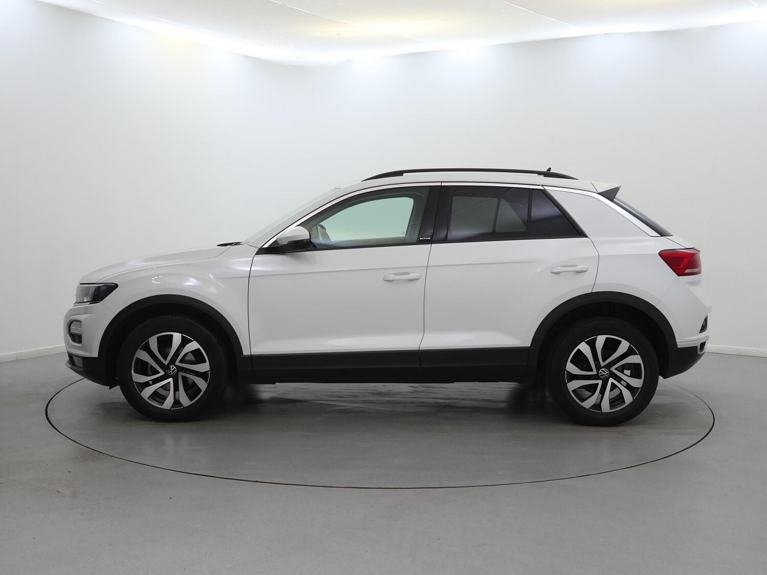 Used Volkswagen T-Roc 2021 for sale - 76274693: Photo 4