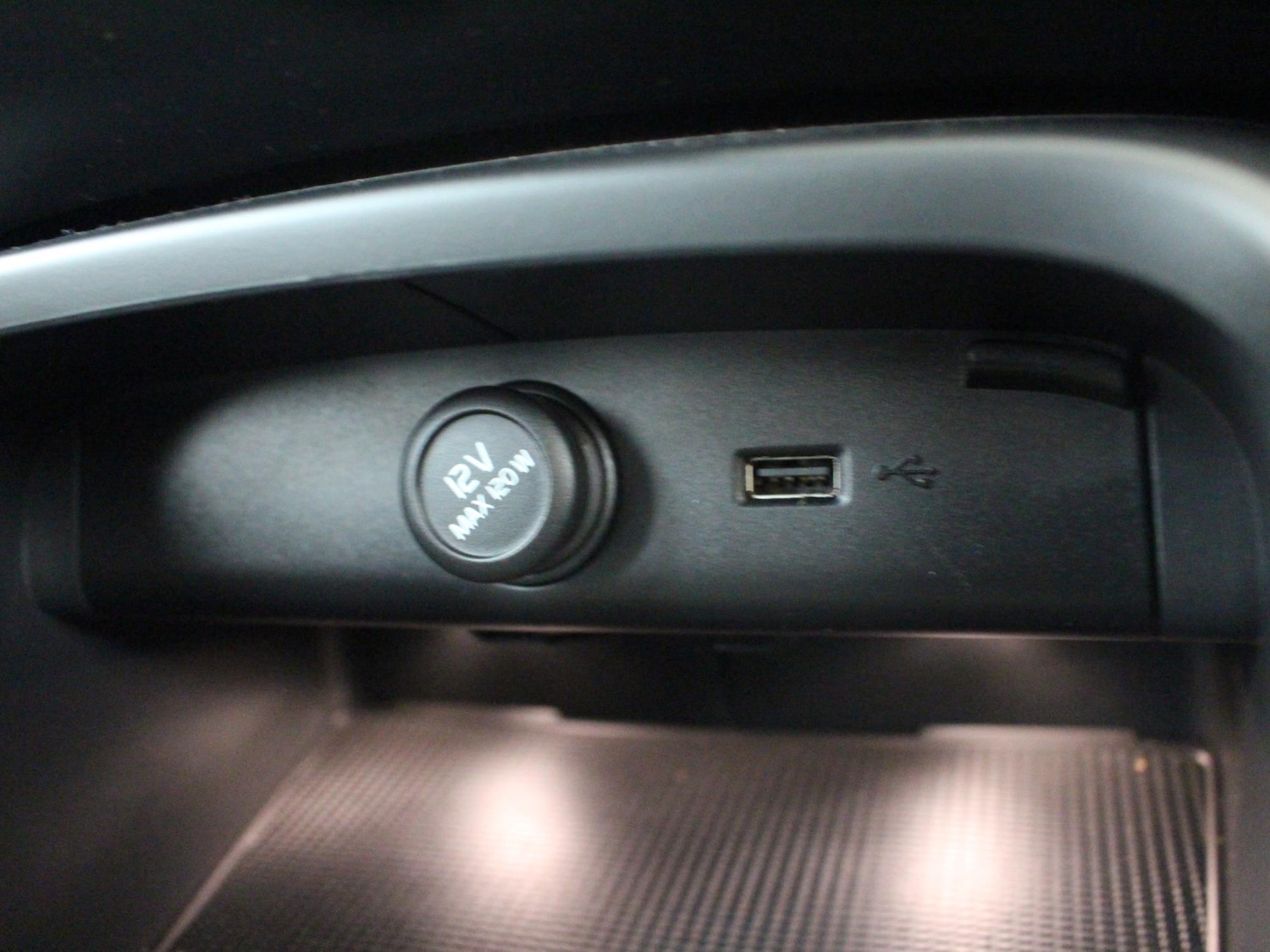 Used Volvo XC40 2020 for sale - 77000564: Photo 24