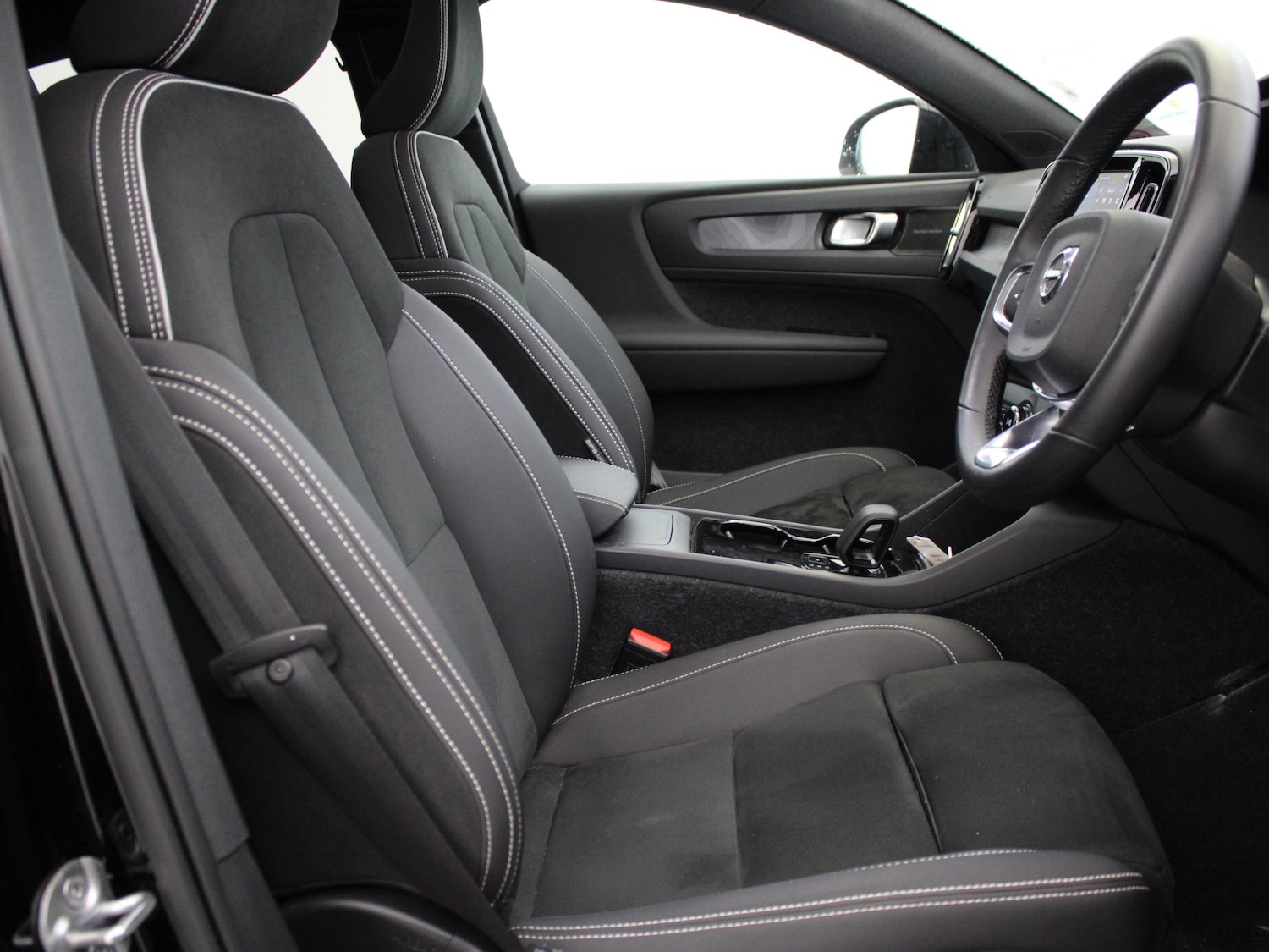 Used Volvo C40 2022 for sale - 77011511: Photo 9