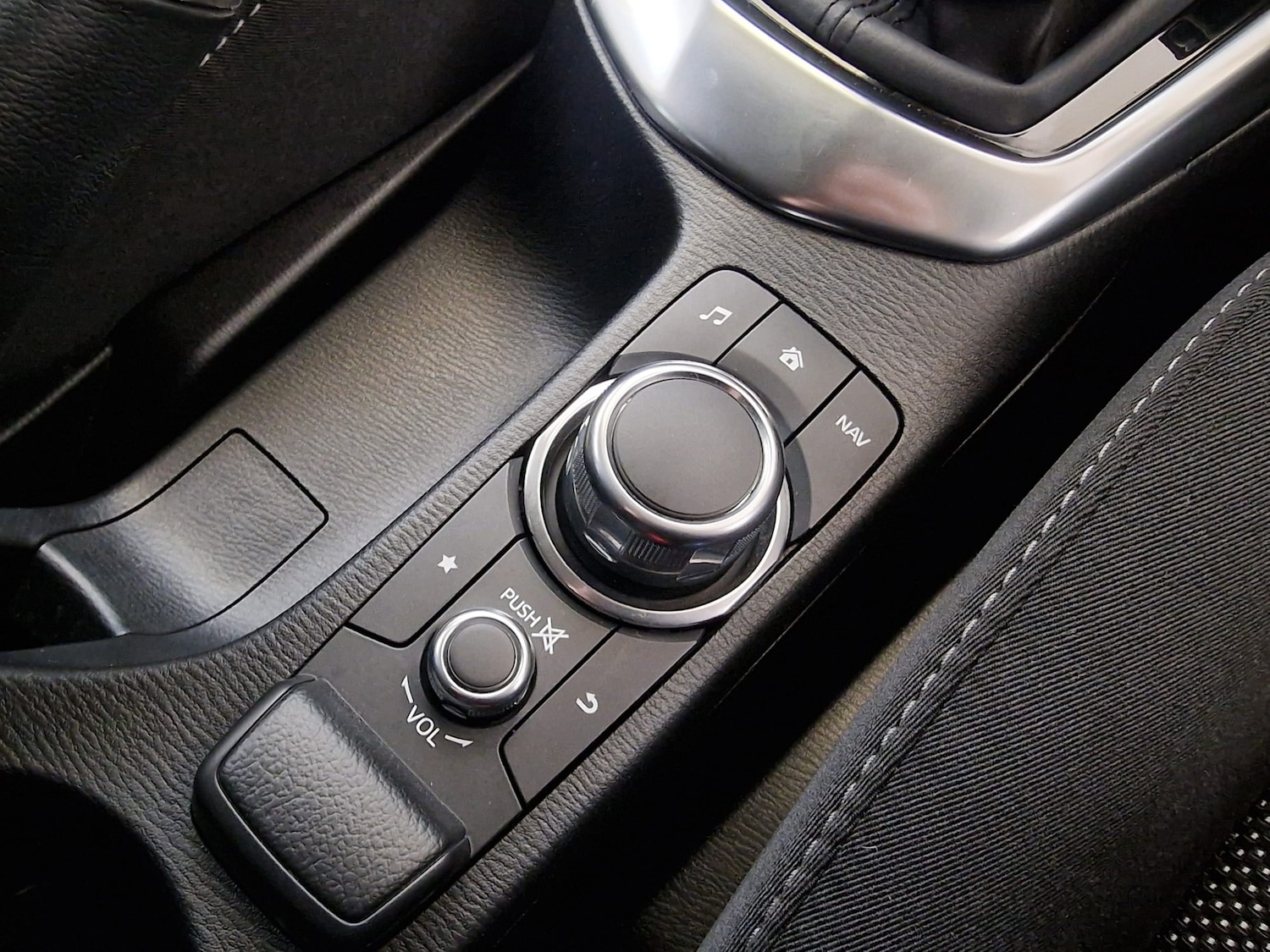Used Mazda Mazda2 2018 for sale - 76353305: Photo 24