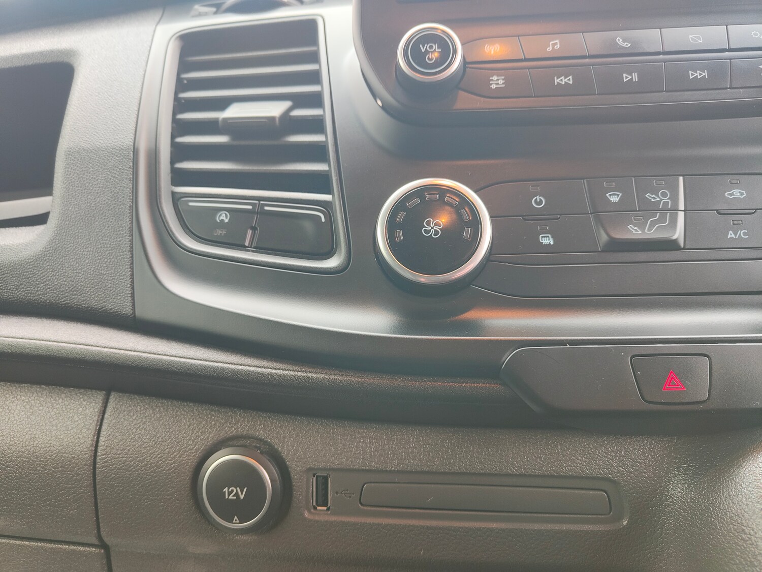 Used Ford Transit Custom 2020 for sale - 77742136: Photo 9