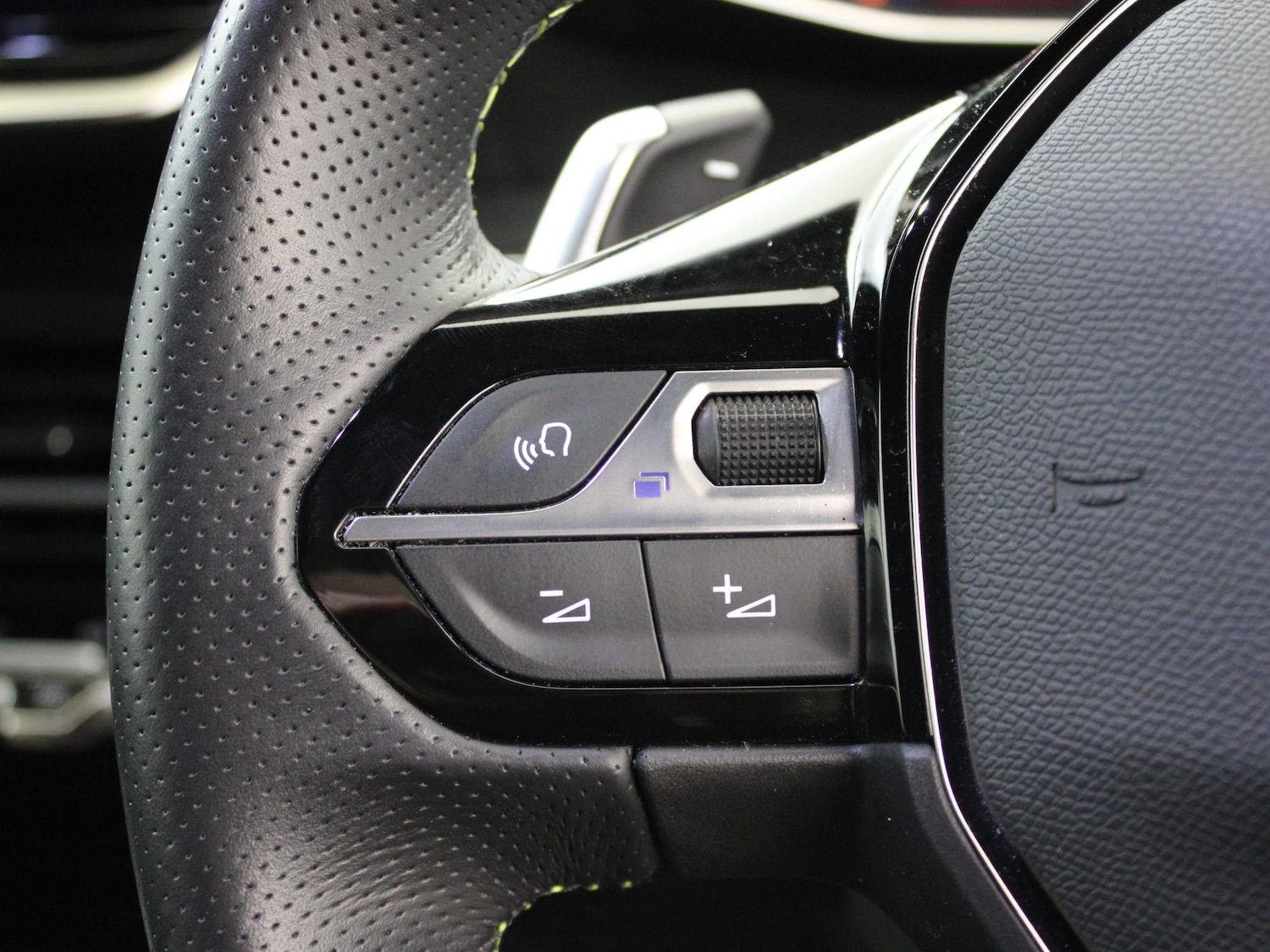 Used Peugeot 2008 2022 for sale - 77973305: Photo 29