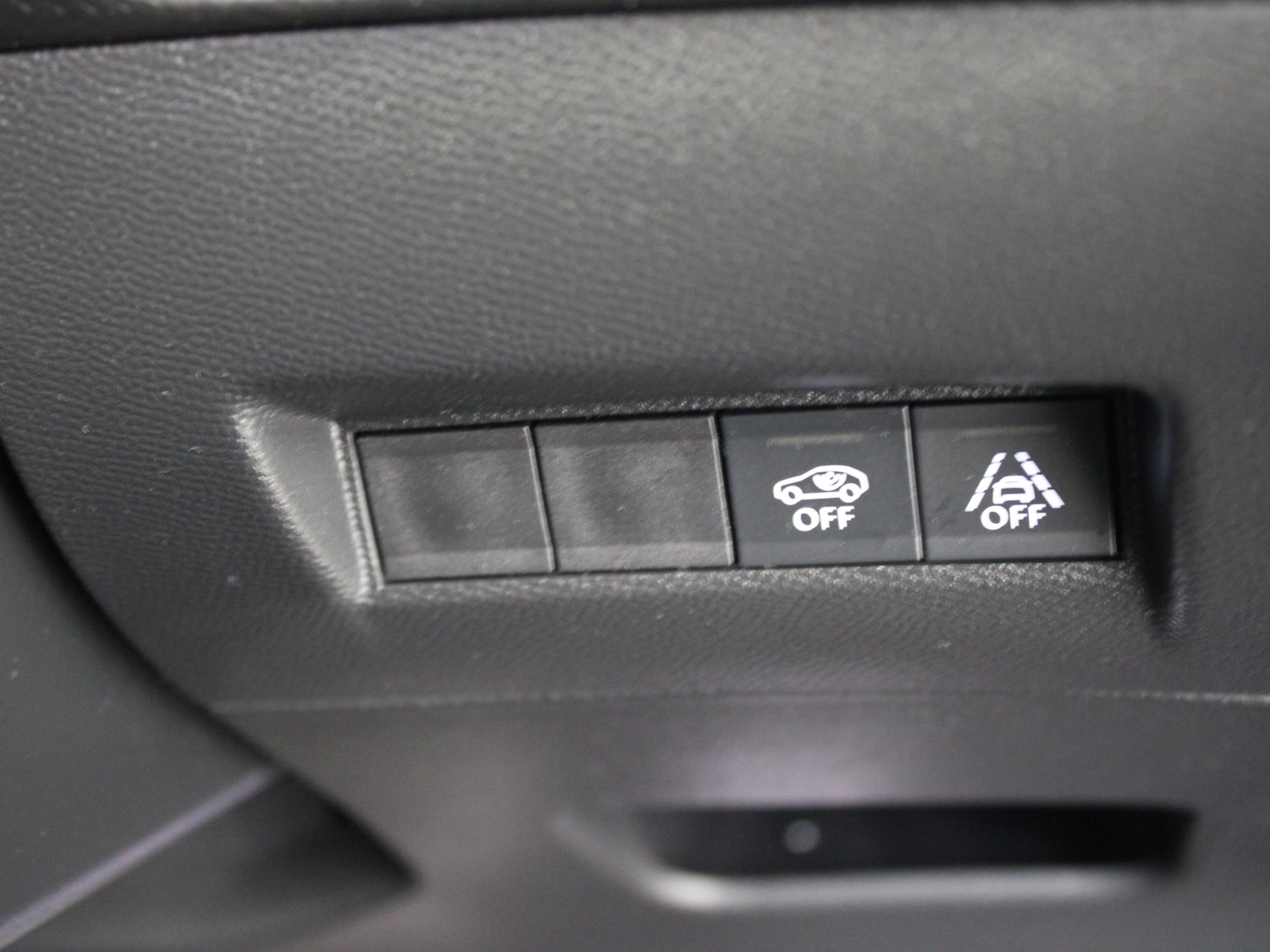 Used Peugeot 2008 2022 for sale - 77973305: Photo 33