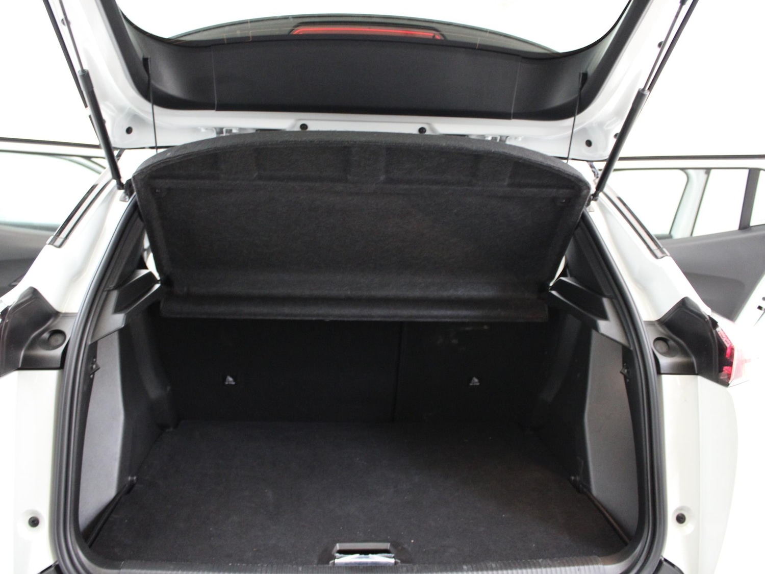 Used Peugeot 2008 2022 for sale - 77973305: Photo 36