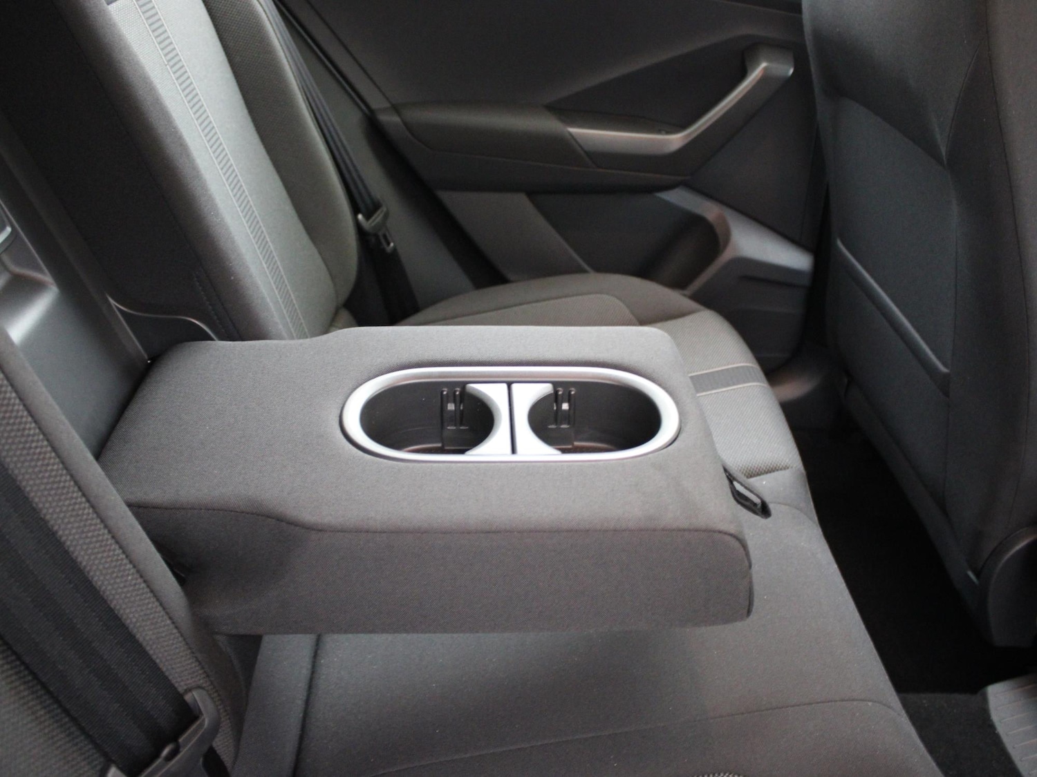 Used Volkswagen T-Roc 2023 for sale - 76916451: Photo 13