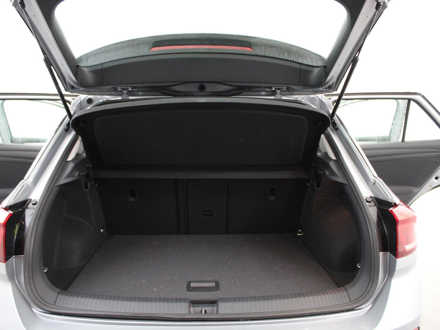 Used Volkswagen T-Roc 2023 for sale - 76916451: Photo 36