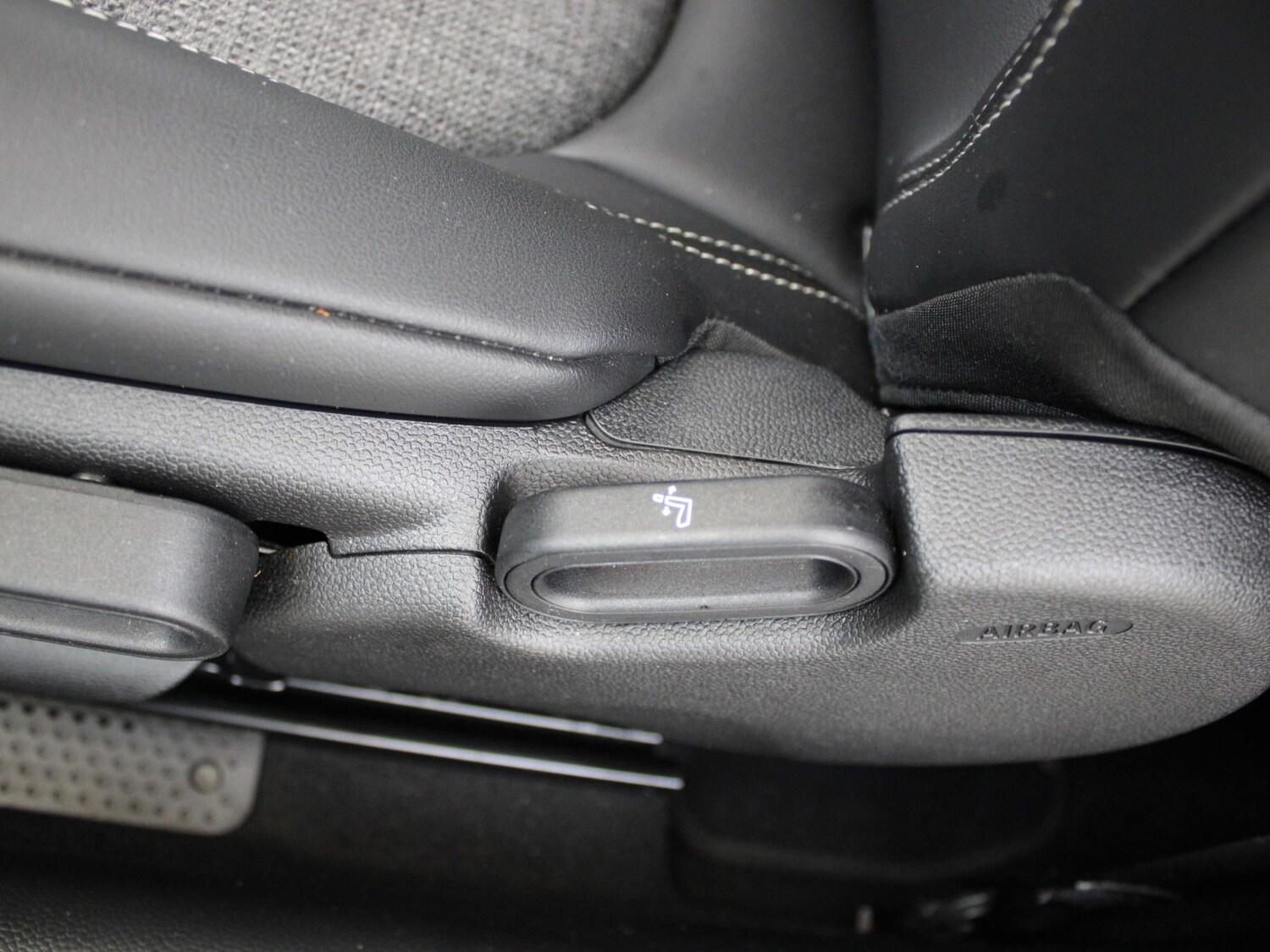 Used MINI Hatch 2021 for sale - 76442696: Photo 13