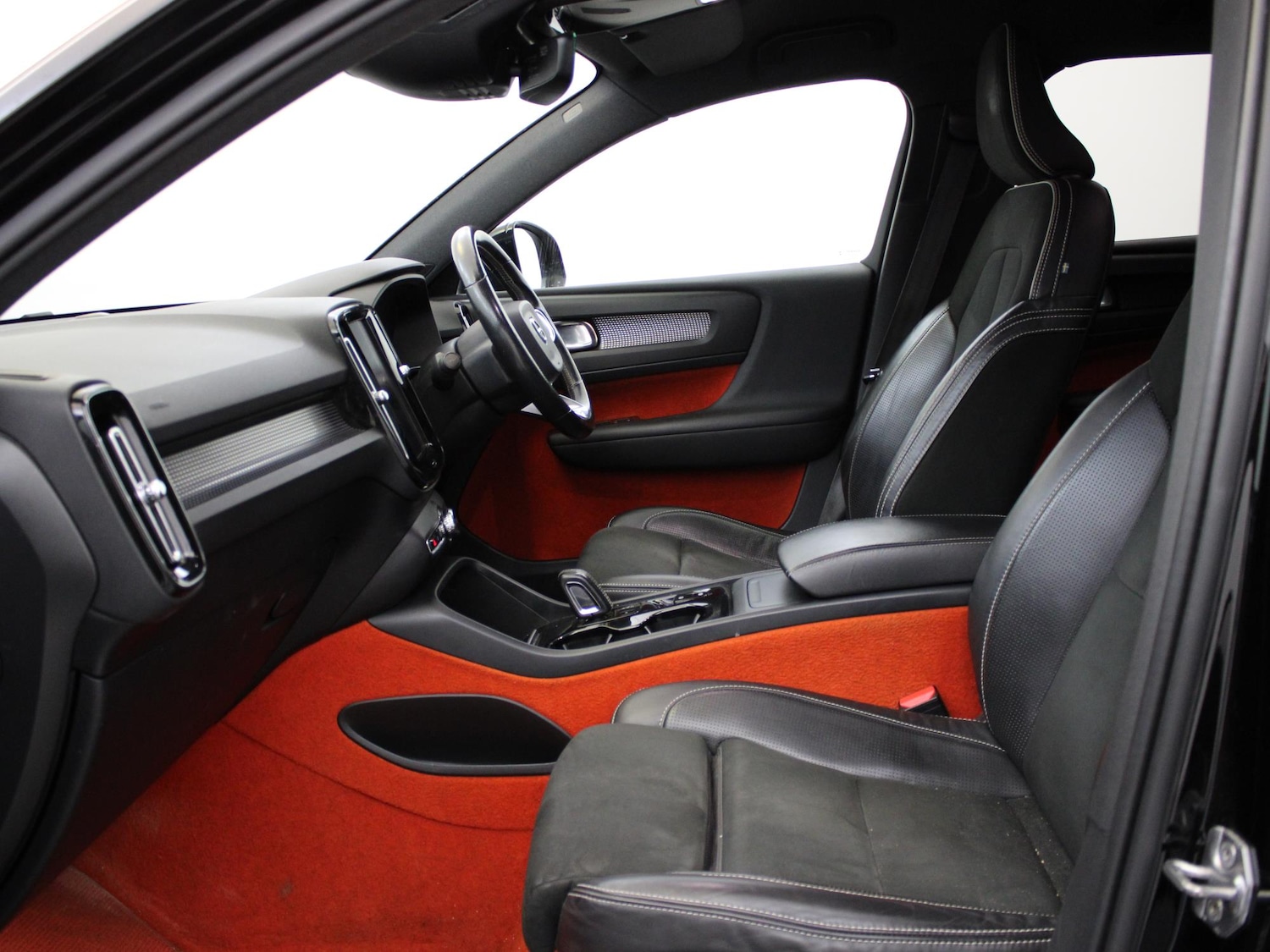 Used Volvo XC40 2019 for sale - 76390930: Photo 10