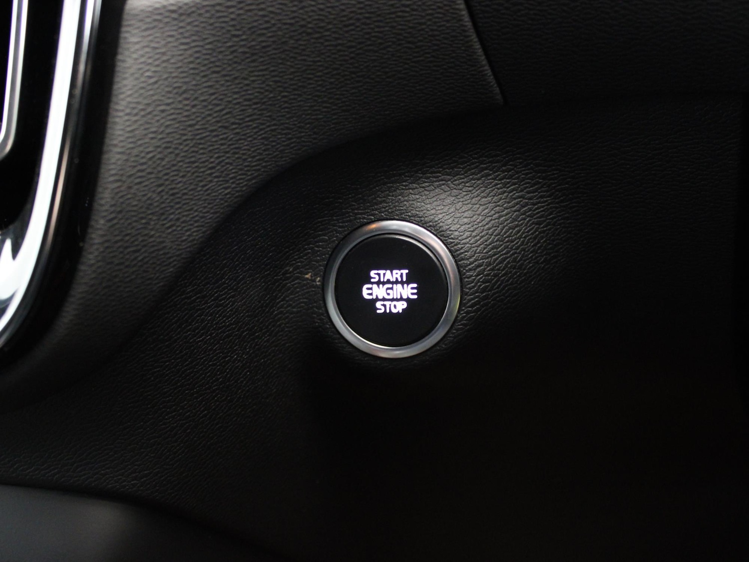 Used Volvo XC40 2019 for sale - 76390930: Photo 15