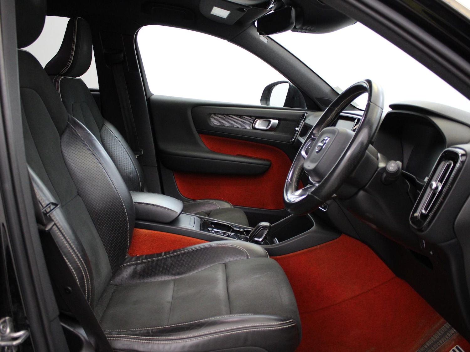 Used Volvo XC40 2019 for sale - 76390930: Photo 9