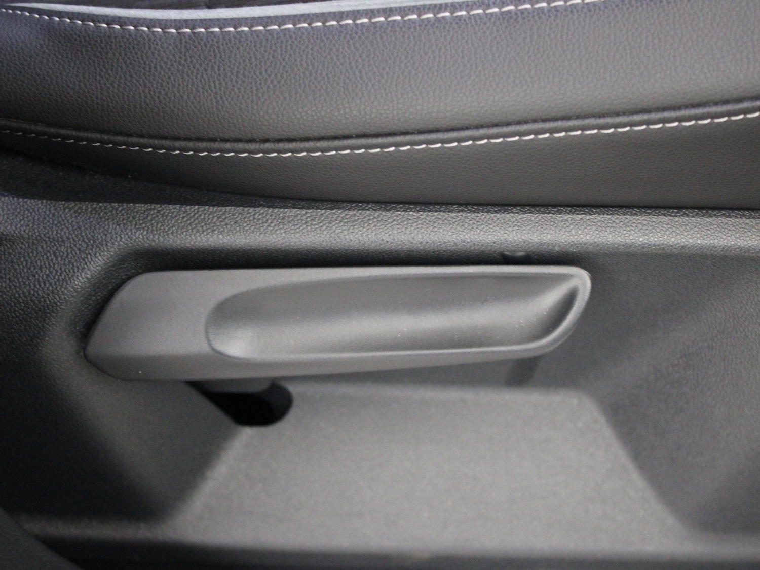 Used Volkswagen T-Roc 2025 for sale - 77687007: Photo 10