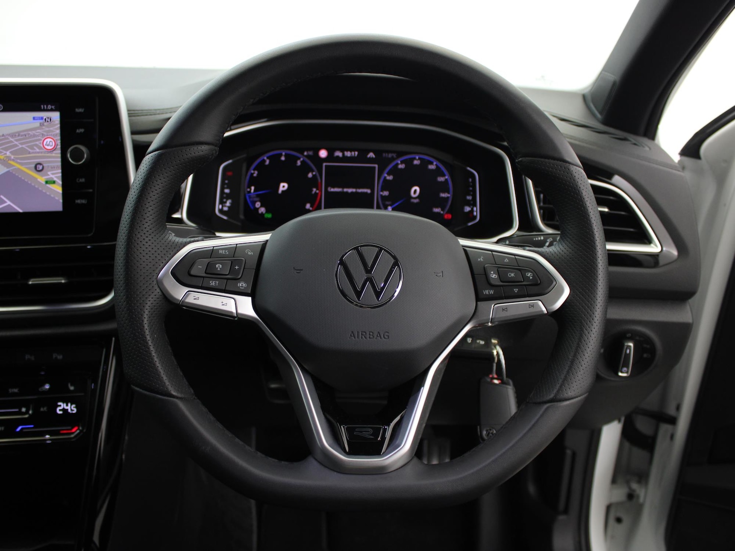 Used Volkswagen T-Roc 2025 for sale - 77687007: Photo 29