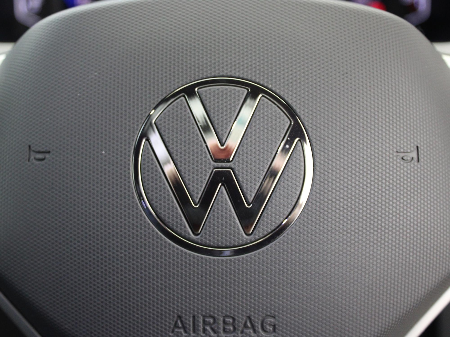 Used Volkswagen T-Roc 2025 for sale - 77687007: Photo 30