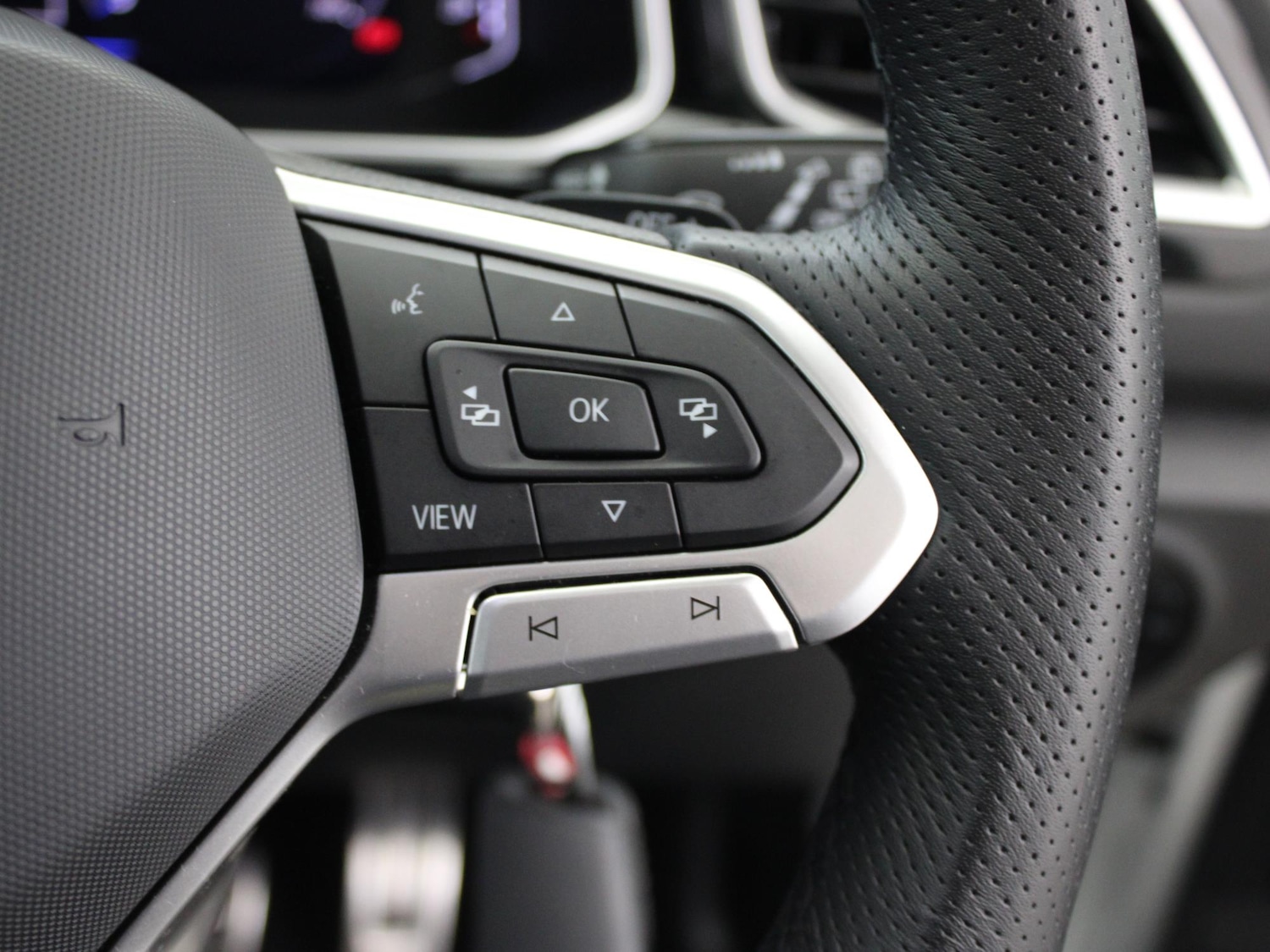 Used Volkswagen T-Roc 2025 for sale - 77687007: Photo 32