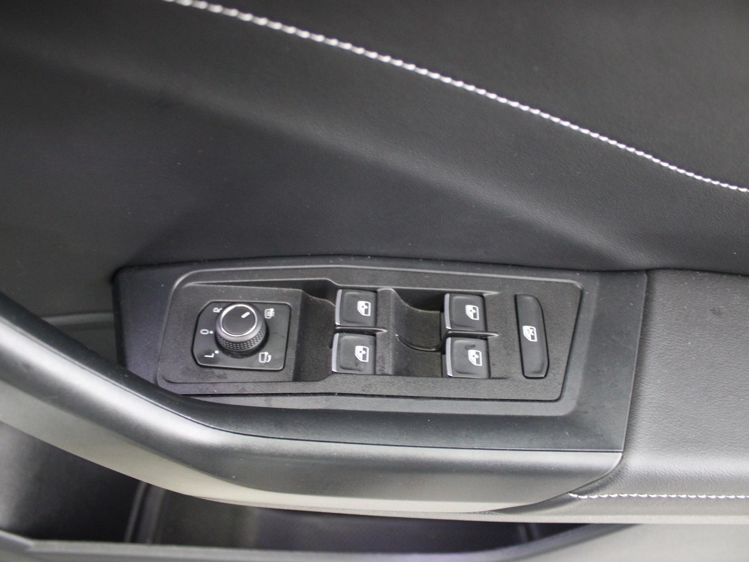 Used Volkswagen T-Roc 2025 for sale - 77687007: Photo 38