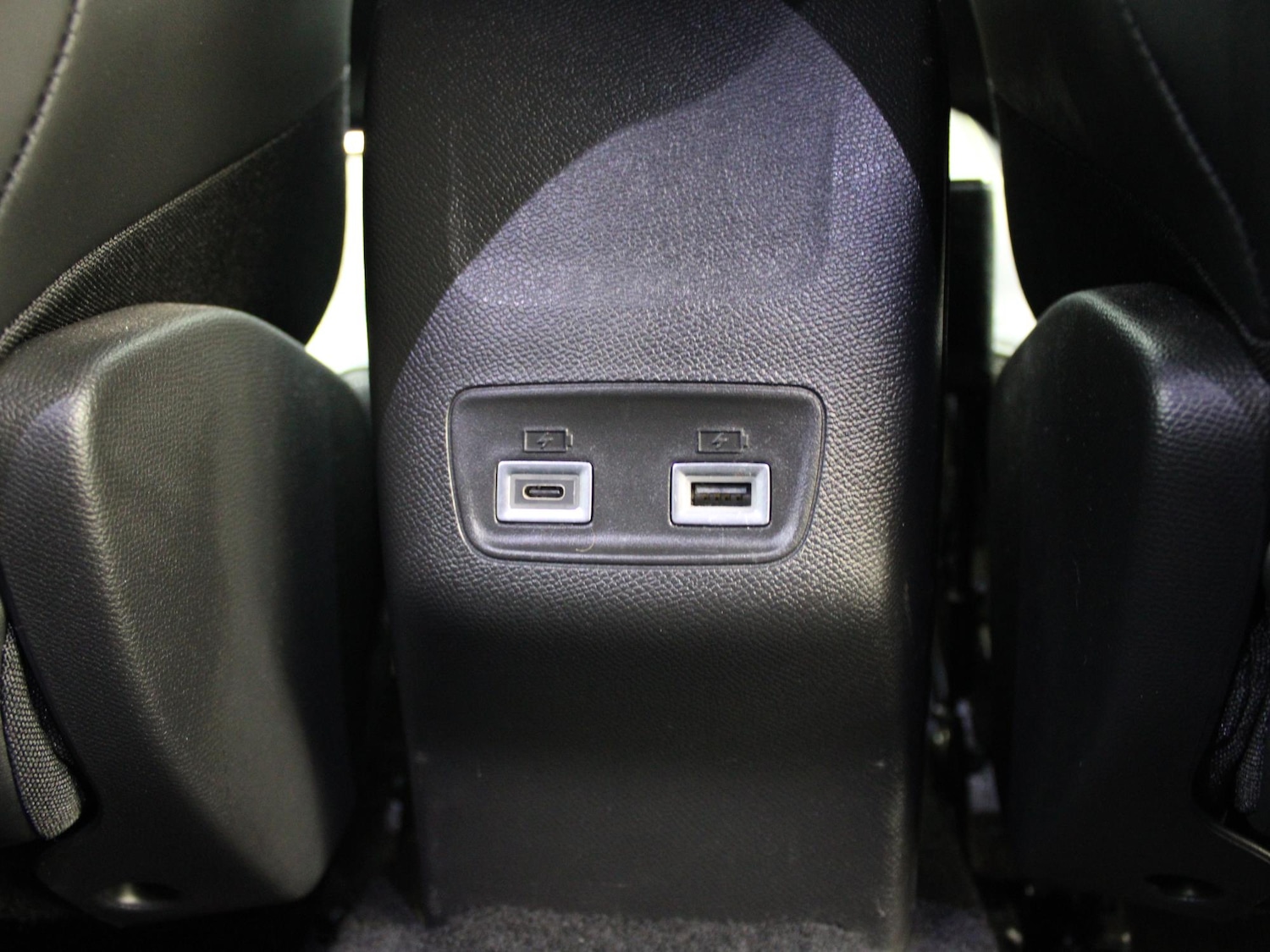 Used Peugeot 2008 2023 for sale - 76637024: Photo 12