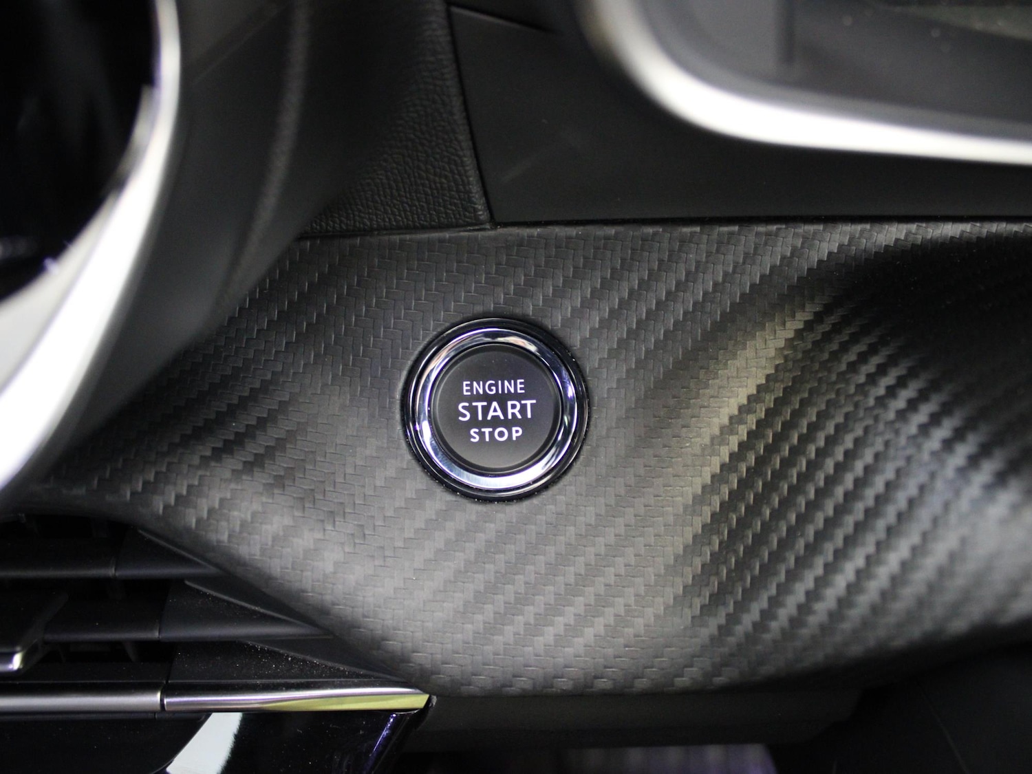 Used Peugeot 2008 2023 for sale - 76637024: Photo 15