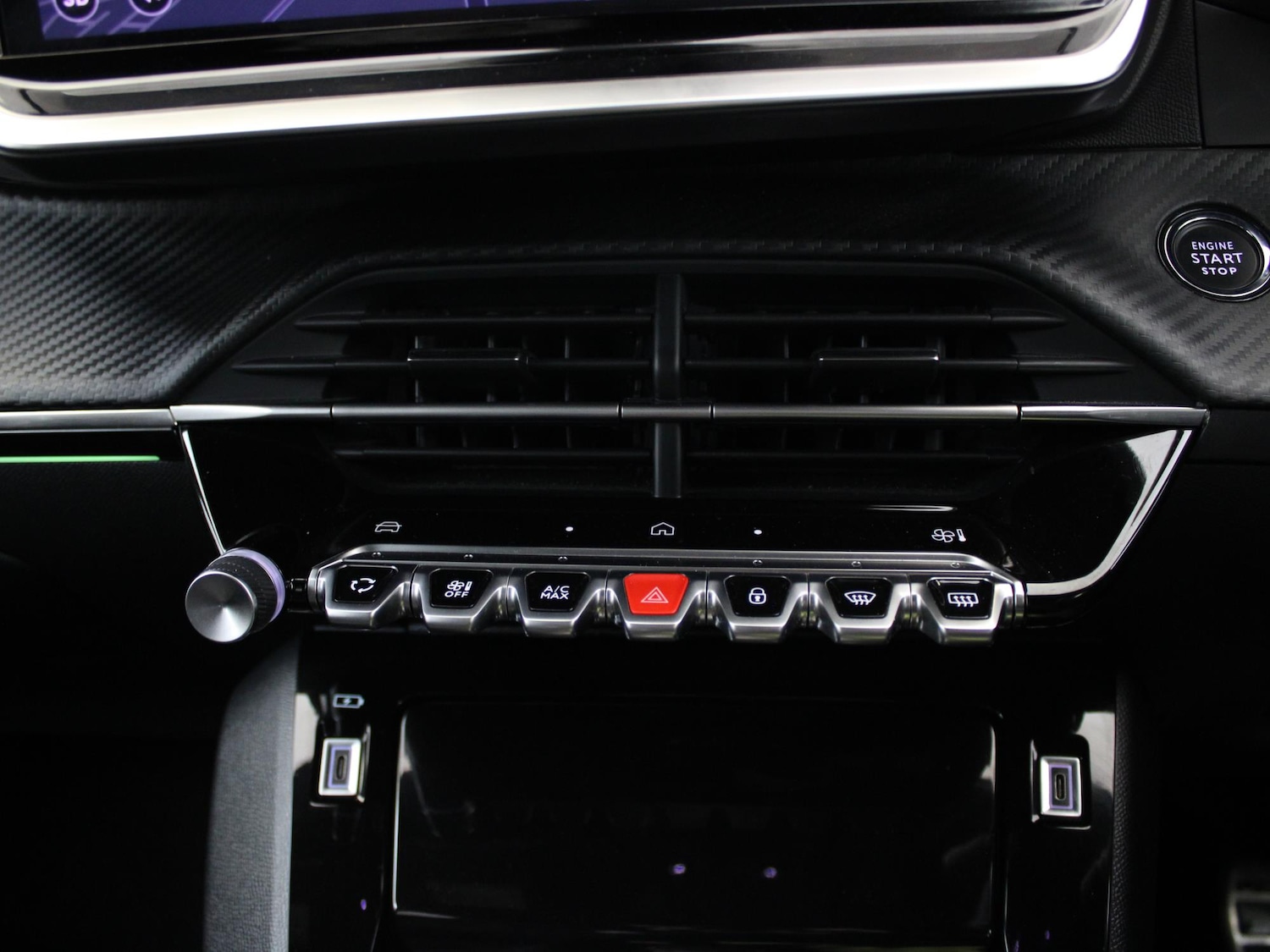 Used Peugeot 2008 2023 for sale - 76637024: Photo 27