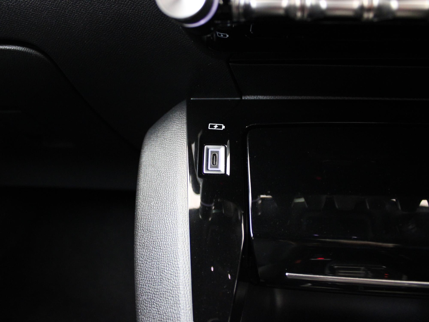 Used Peugeot 2008 2023 for sale - 76637024: Photo 28