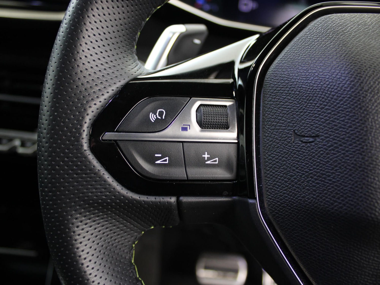 Used Peugeot 2008 2023 for sale - 76637024: Photo 33