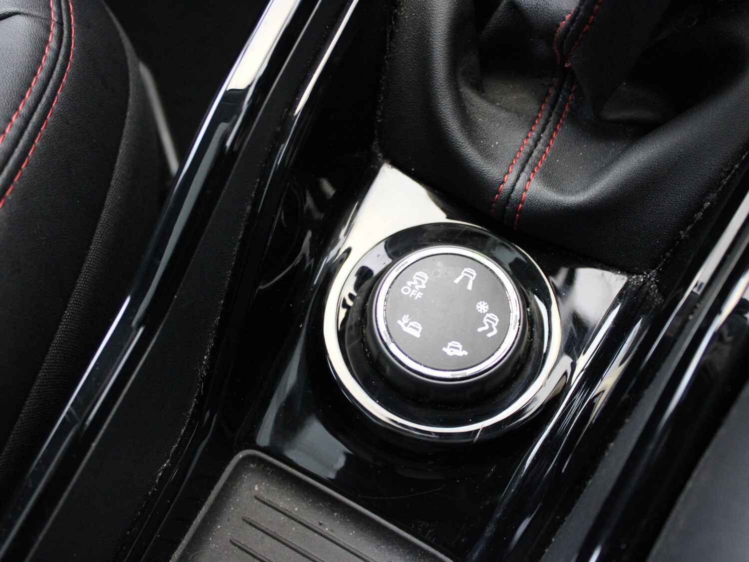 Used Peugeot 2008 2018 for sale - 77472823: Photo 22