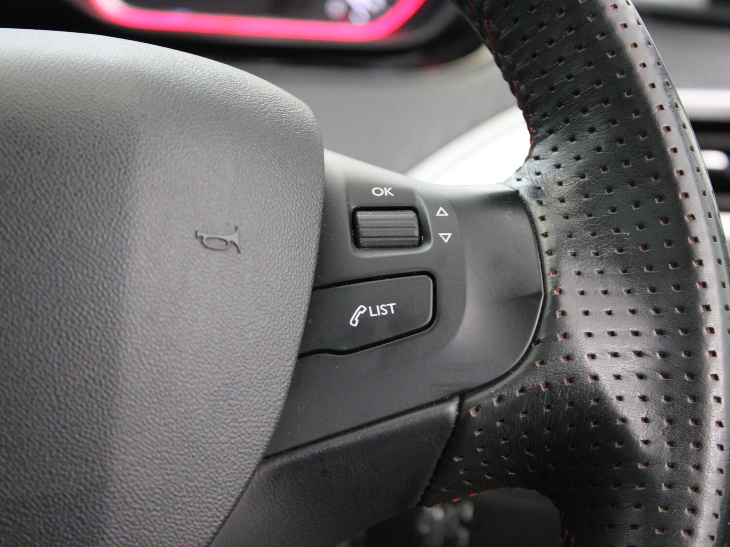 Used Peugeot 2008 2018 for sale - 77472823: Photo 27