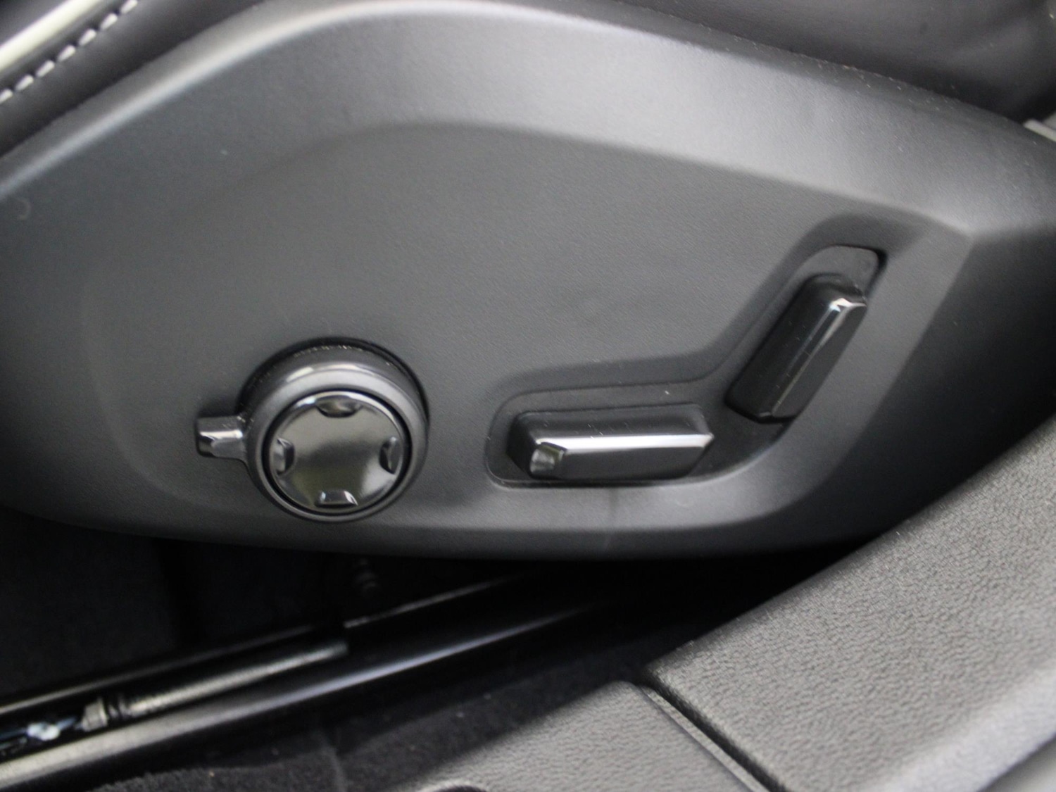 Used Volvo V60 2022 for sale - 77635133: Photo 11