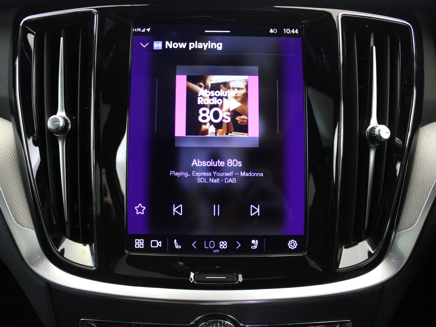 Used Volvo V60 2022 for sale - 77635133: Photo 32