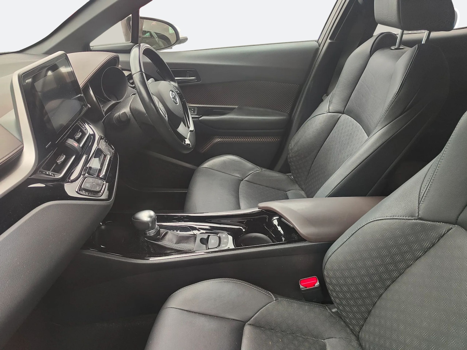 Used Toyota C-HR 2018 for sale - 77615781: Photo 5