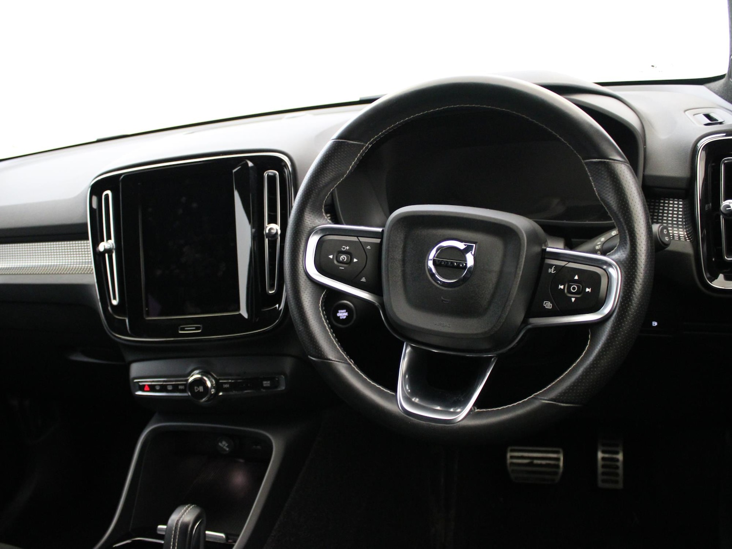 Used Volvo XC40 2021 for sale - 76692349: Photo 15
