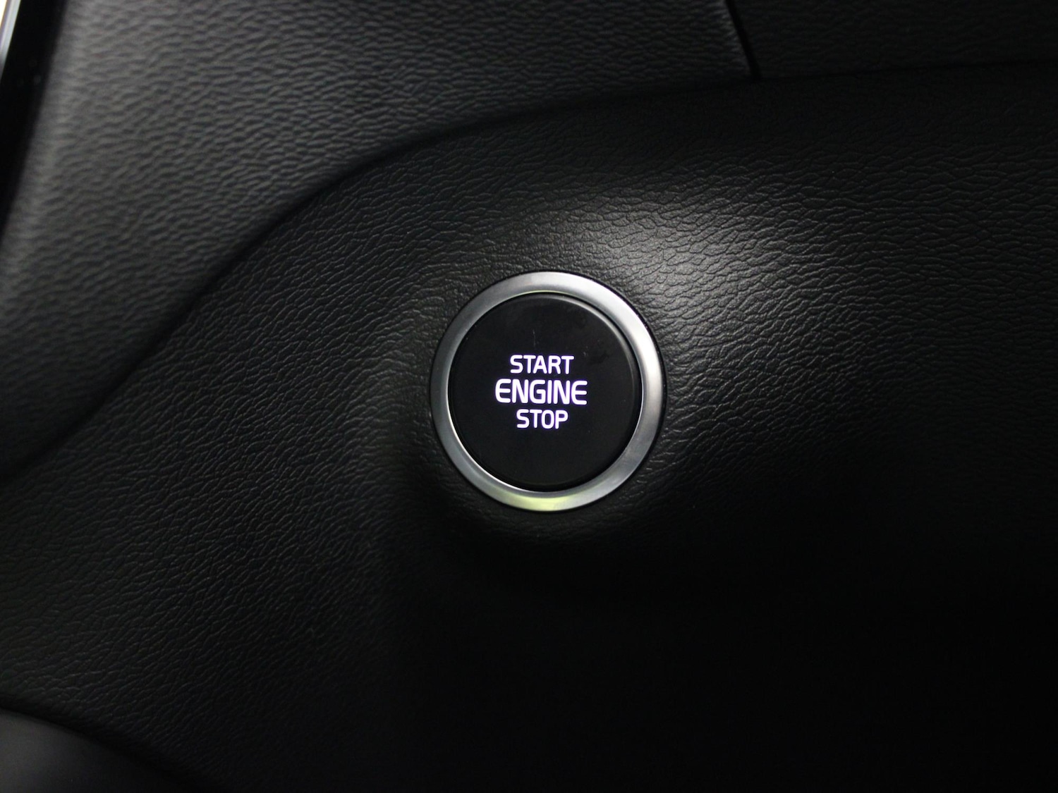 Used Volvo XC40 2021 for sale - 76692349: Photo 16