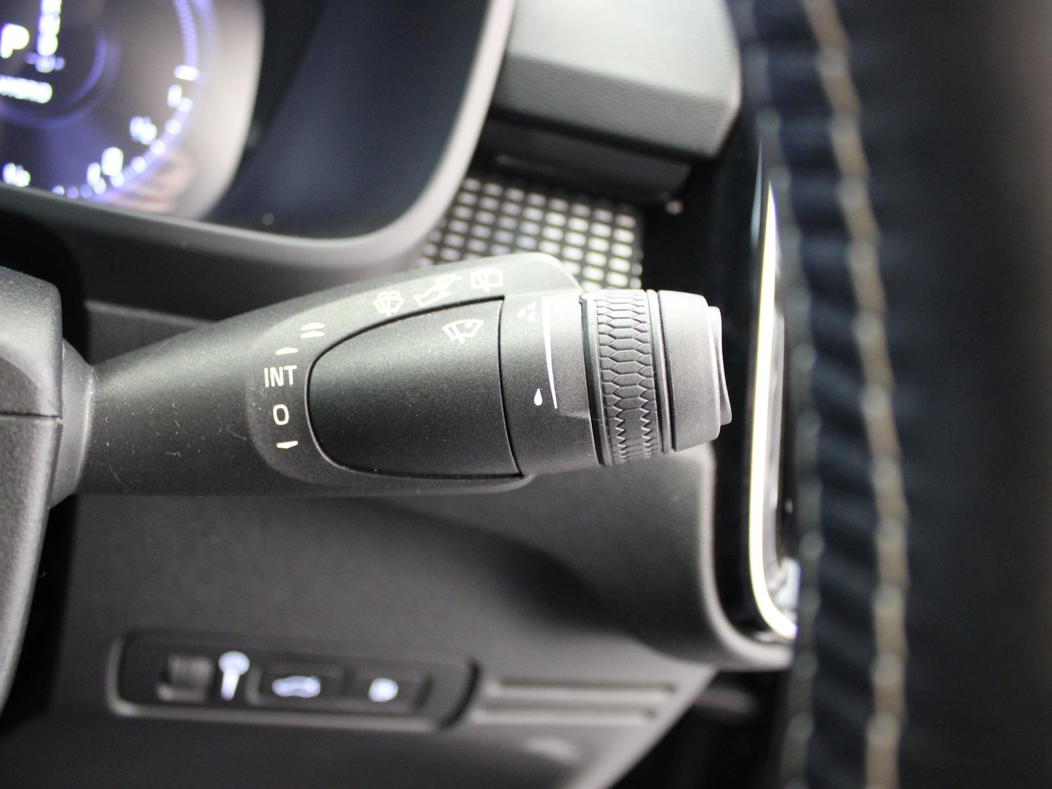 Used Volvo XC40 2021 for sale - 76692349: Photo 32