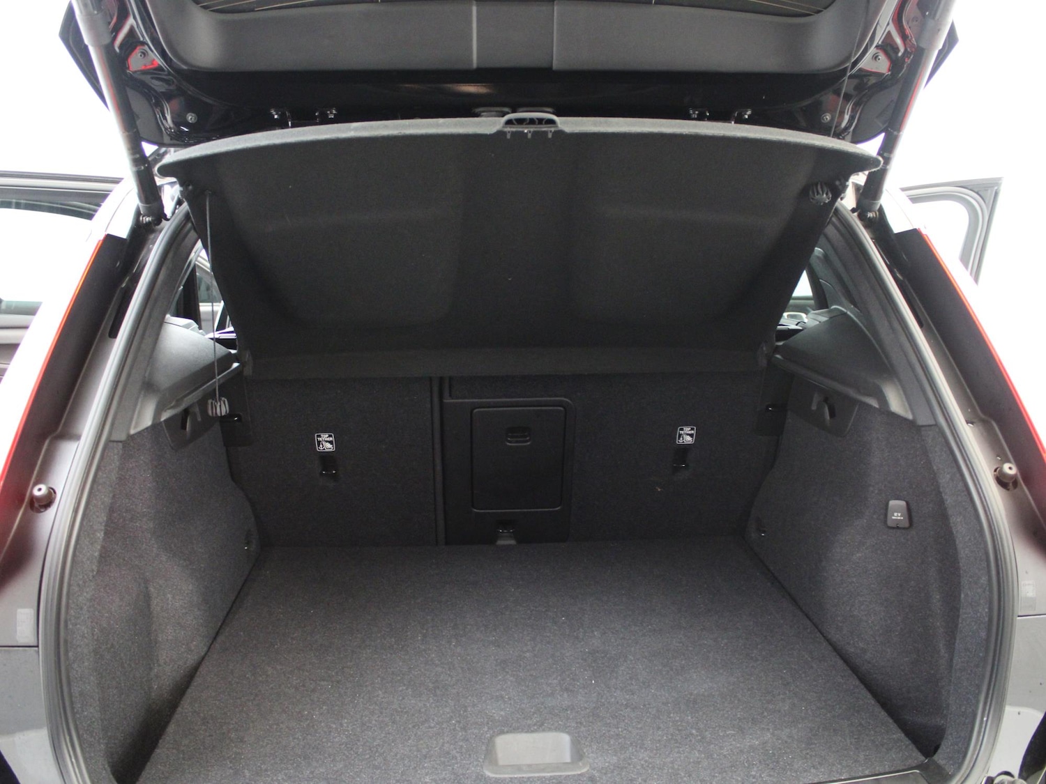 Used Volvo XC40 2021 for sale - 76692349: Photo 34