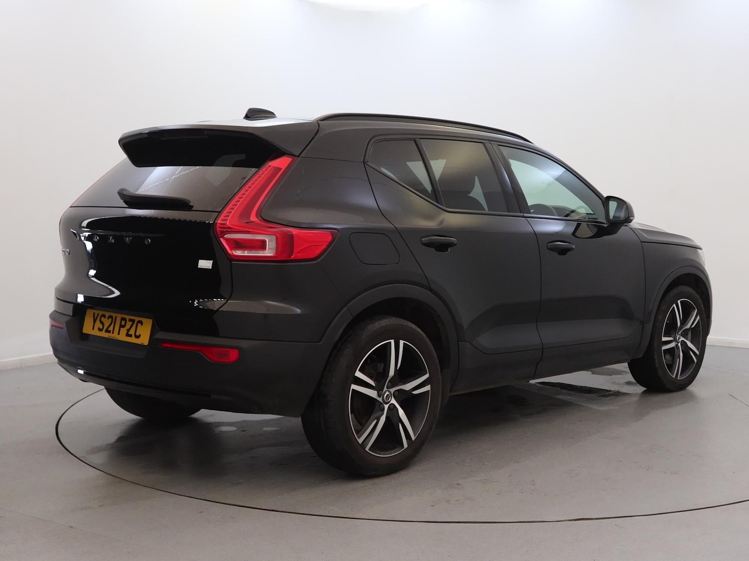 Used Volvo XC40 2021 for sale - 76692349: Photo 5
