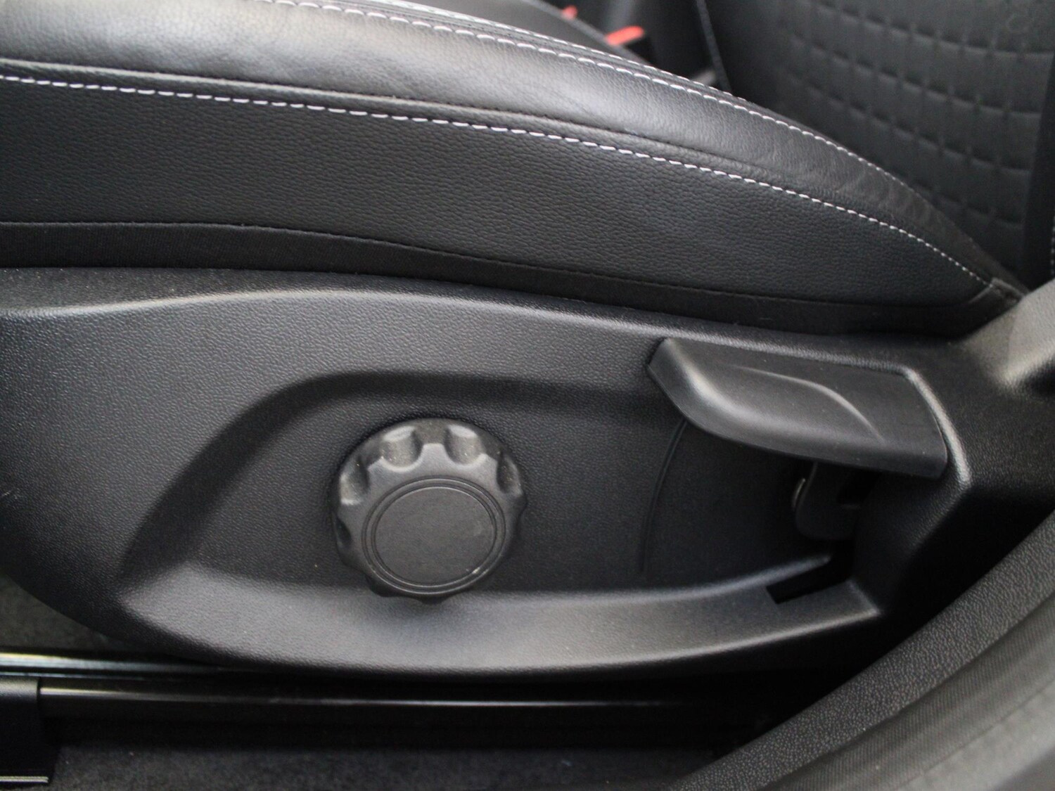 Used Ford Fiesta 2018 for sale - 76047392: Photo 12