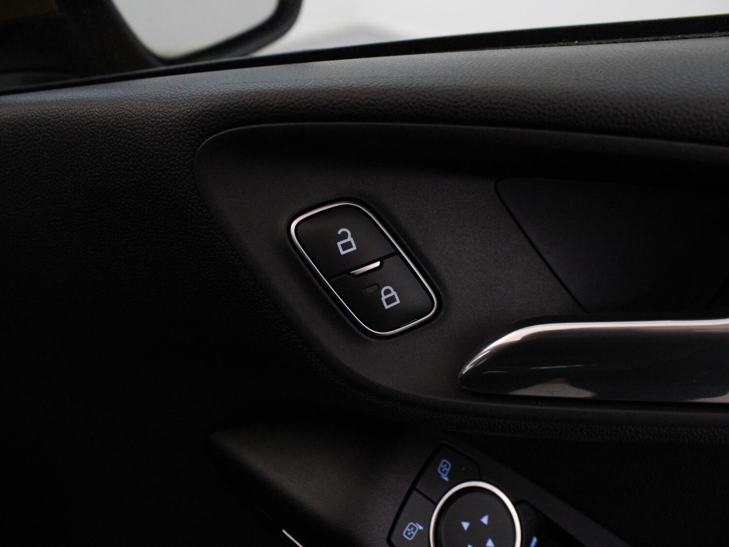 Used Ford Fiesta 2018 for sale - 76047392: Photo 32