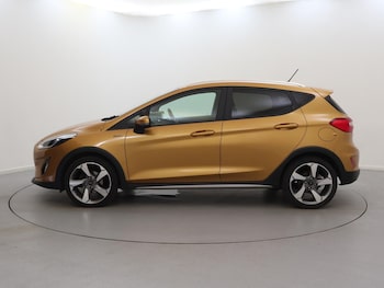 Used Ford Fiesta 2018 for sale - 76047392: Photo