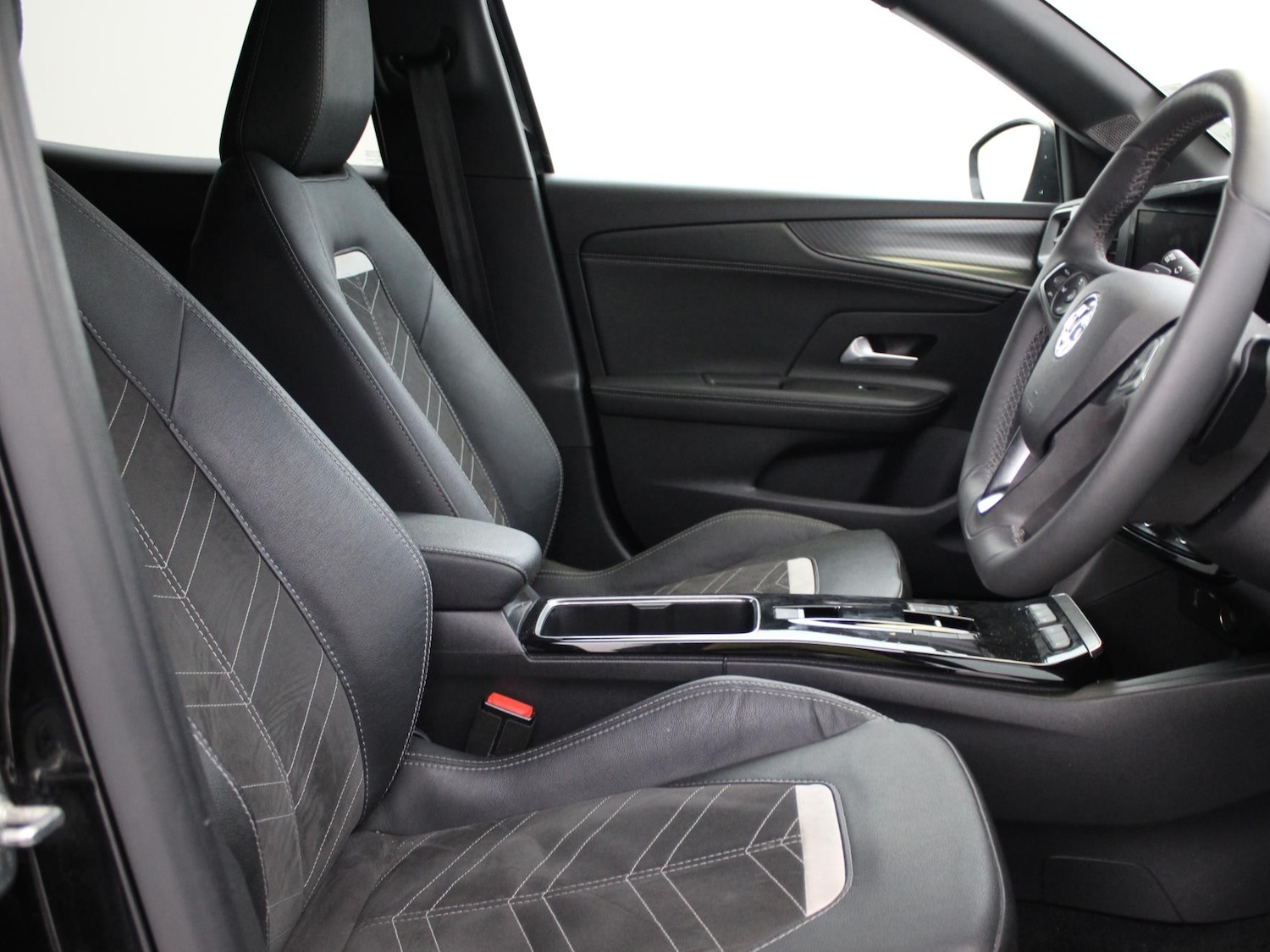 Used Vauxhall Mokka 2024 for sale - 76311124: Photo 9