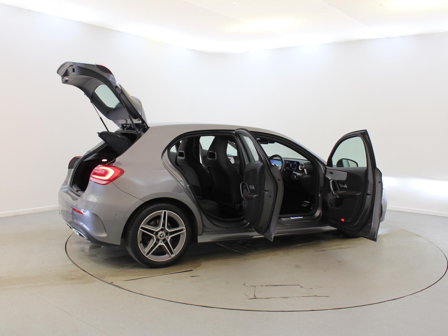 Used Mercedes-Benz A-Class 2019 for sale - 77649421: Photo 42