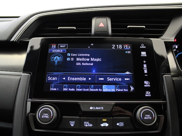 Used Honda Civic 2017 for sale - 76263882: Photo 24