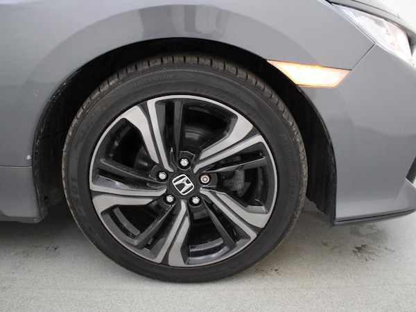 Used Honda Civic 2017 for sale - 76263882: Photo 40
