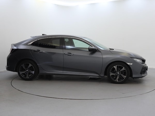 Used Honda Civic 2017 for sale - 76263882: Photo 8