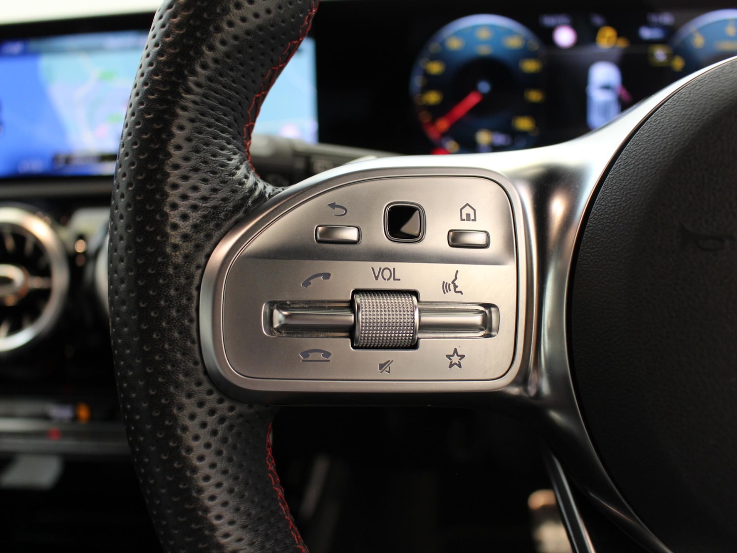 Used Mercedes-Benz A-Class 2019 for sale - 77473024: Photo 32