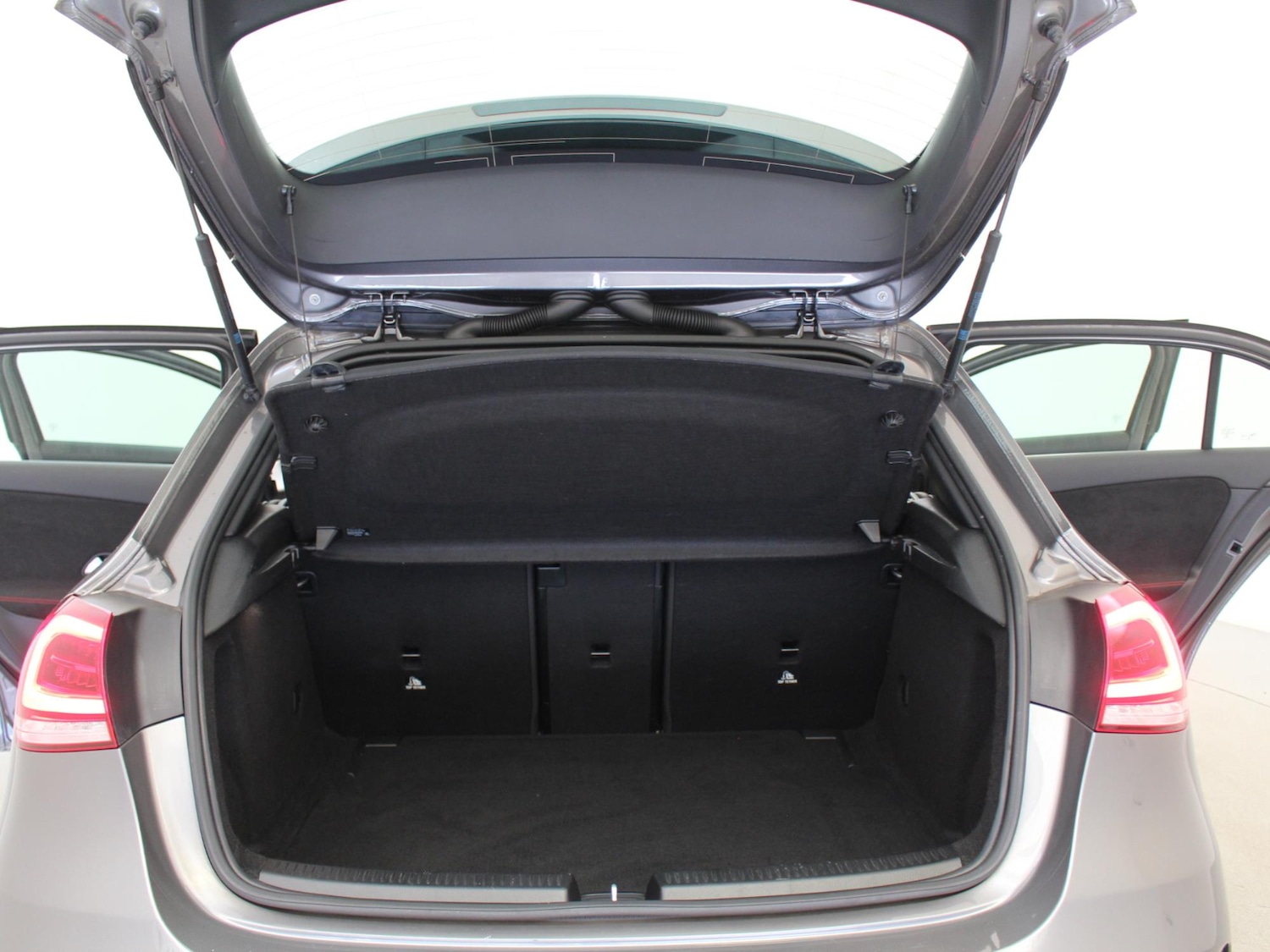 Used Mercedes-Benz A-Class 2019 for sale - 77473024: Photo 41