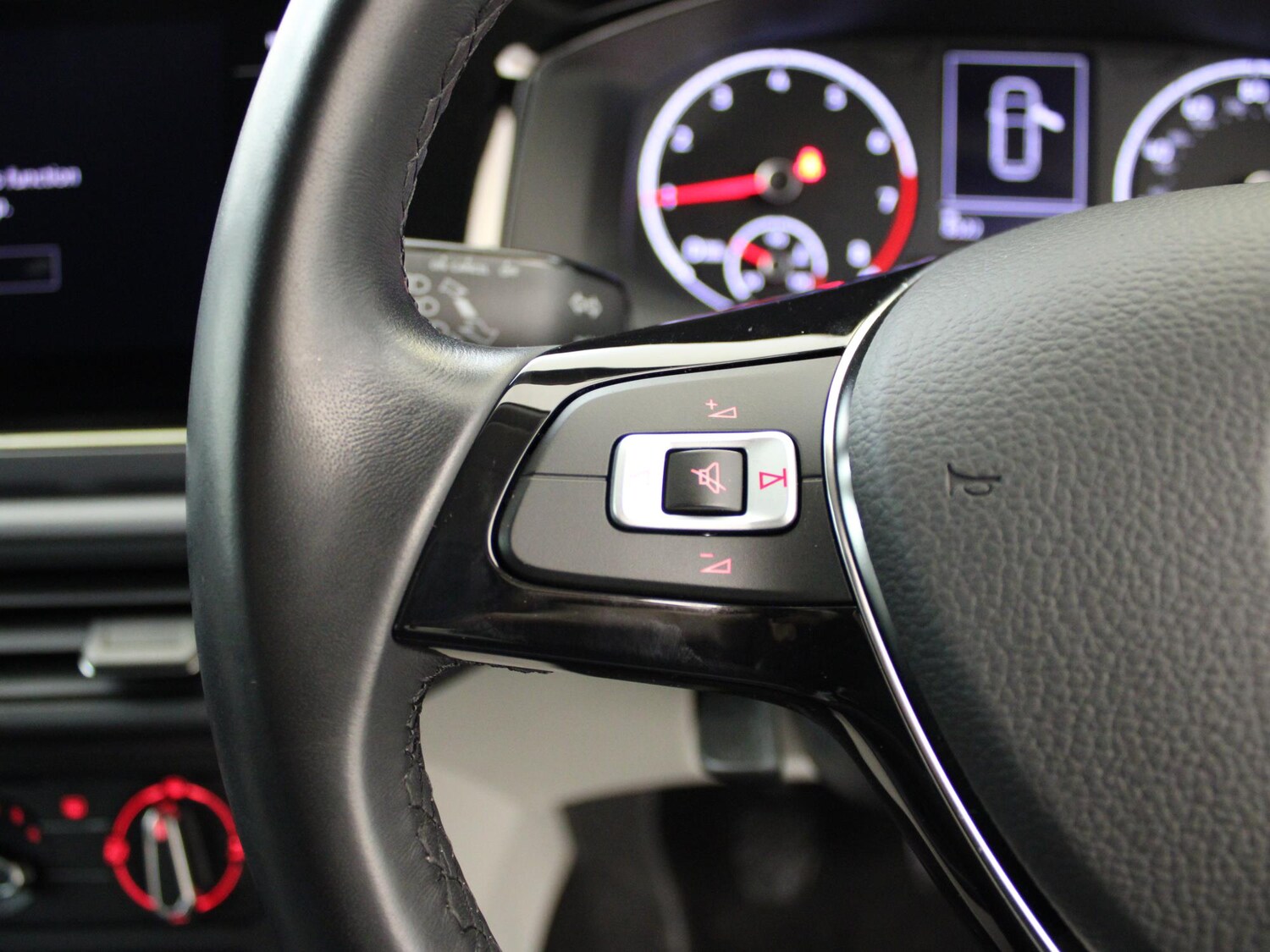 Used Volkswagen Polo 2021 for sale - 76353268: Photo 34