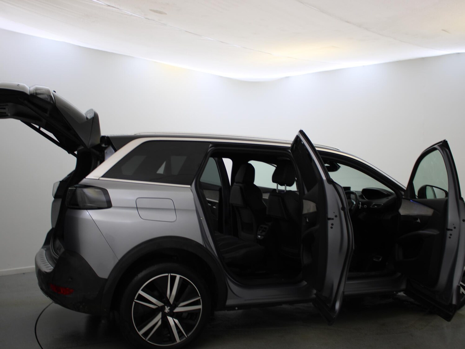 Used Peugeot 5008 2022 for sale - 77294663: Photo 32